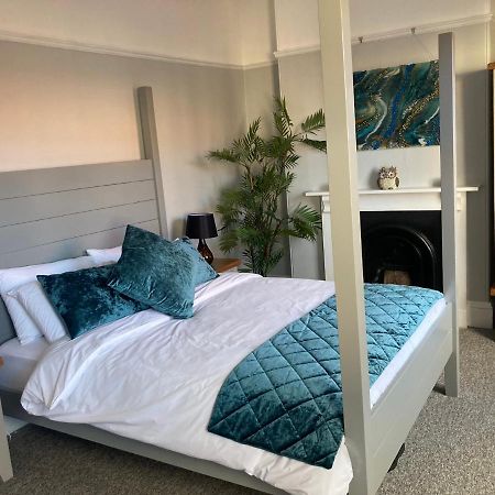 Stylish Flat In Yeovil Somerset Екстериор снимка