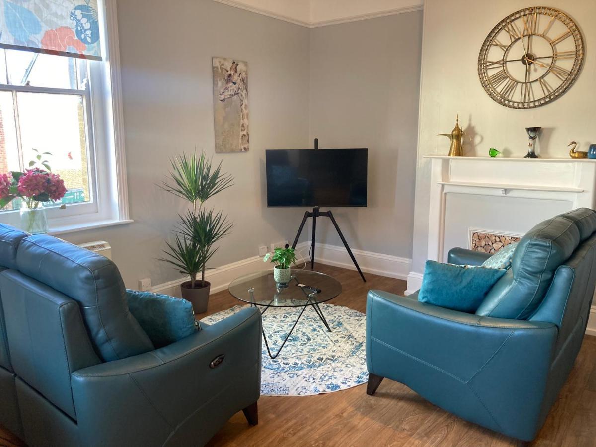 Stylish Flat In Yeovil Somerset Екстериор снимка